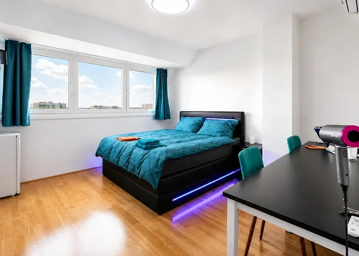 Private Ac - U1 Metro 1 Min - Hbf 2 Min - Centre 7 Min - Easy Airport Access Hospedagem domiciliar Viena