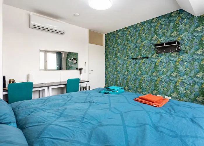 Private Ac - U1 Metro 1 Min - Hbf 2 Min - Centre 7 Min - Easy Airport Access Hospedagem domiciliar *