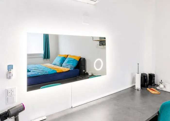 Private Ac - U1 Metro 1 Min - Hbf 2 Min - Centre 7 Min - Easy Airport Access Viena