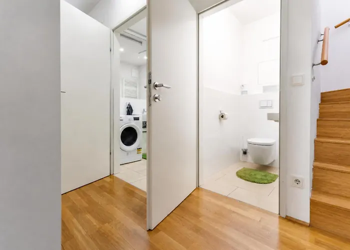 Hospedagem domiciliar Private Ac - U1 Metro 1 Min - Hbf 2 Min - Centre 7 Min - Easy Airport Access *
